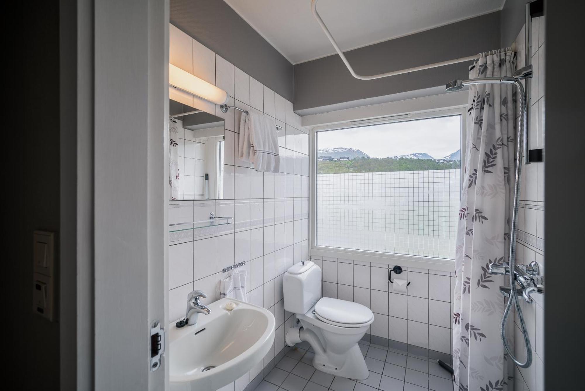Gloppen Hotell - By Classic Norway Hotels Sandane Camera foto